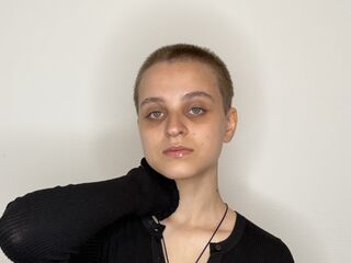 Kinky webcam girl MargrettHussar