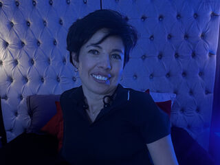 hot striptease webcam MarietteAdams