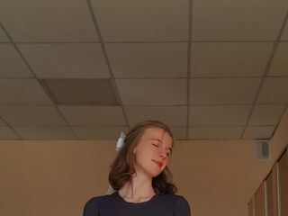 naked cam girl fingering pussy MaryjanePorter