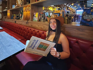 nude camgirl pic MelanyCol