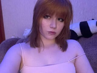 camgirl fingering pussy MiSokimo
