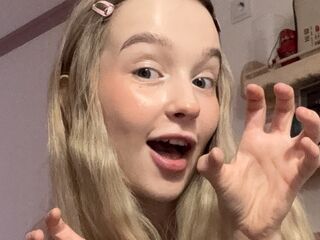 camgirl chatroom MiaMoonli
