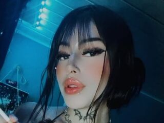 cam hooker MillyBell