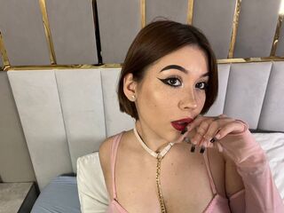cam girl playing with vibrator MinaAustin
