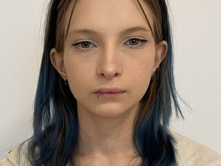 camwhore fingering shaved pussy MiraTeele