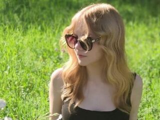 masturbating webcam girl MirianTippett