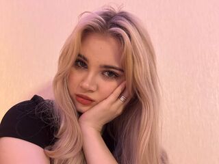 naked girl with webcam fingering NakitaLorette