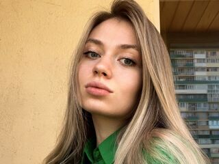 cam girl playing with sextoy NataliPalm