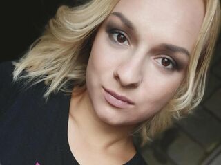 cam hooker NellieLynn