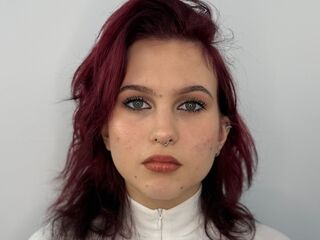 camgirl playing with sextoy NiaBuckbee
