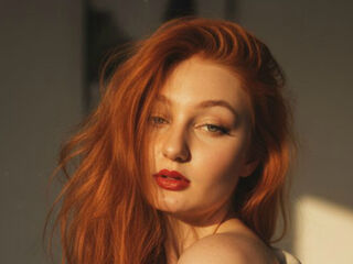 girl showing pussy NicoleReds