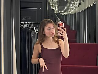 camslut topless OdelynBreed