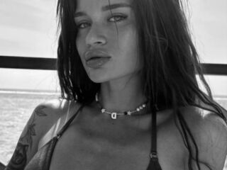 hot naked webcam girl OliviaMazu