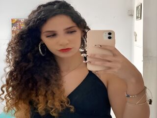 camwhore shaved pussy PattieWilson