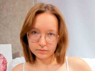 camgirl masturbating with sextoy RexanneCopp