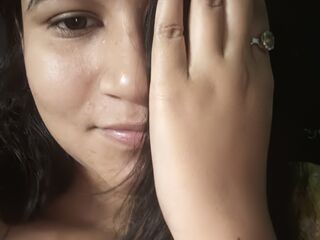 nude web cam RinnyDubey