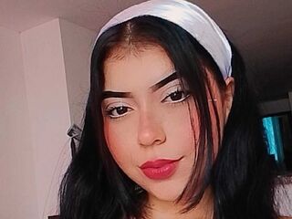 fingering cam slut SalomeKio