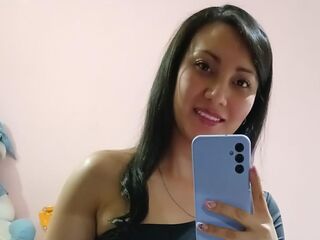 camgirl live sex SaraSwy