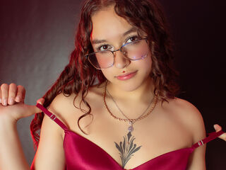 camgirl masturbating with sextoy SaritaDay