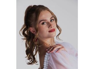 naked camgirl fingering pussy SharriLangolf