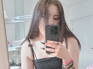 camgirl masturbating with dildo SonyaEraso