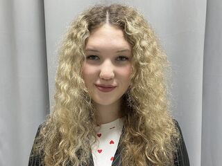 naughty cam girl SueHolt