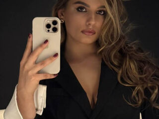 shaved pussy webcam TaHillmer