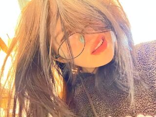 naughty camgirl fingering shaved pussy ToriTrevino