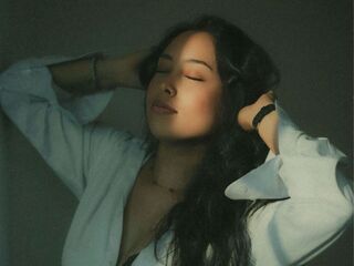 camgirl masturbating with vibrator ValerieAlfayet