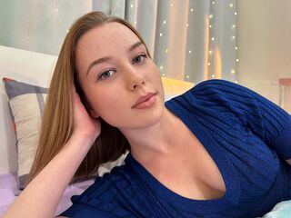 topless cam girl VictoriaBriant