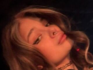 naked cam girl picture ViolaKerelina