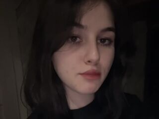 beautiful girl WandaDillard