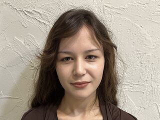 camgirl playing with vibrator YokoLisa