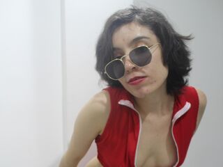 naked camgirl masturbating with dildo YurikoMia